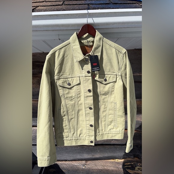 BNWT Levi’s denim trucker jacket - Picture 1 of 8